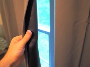 lavado de cortinas de tela blackouts